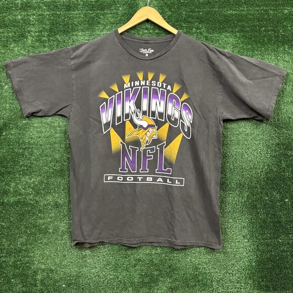 Minnesota Vikings NFL Football Tshirt size large - Picture 1 of 4